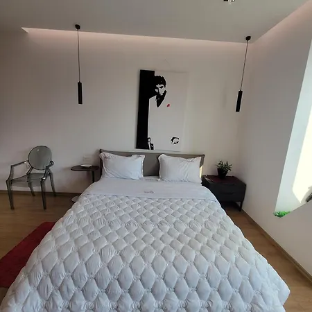 Square 21 Number 8 *