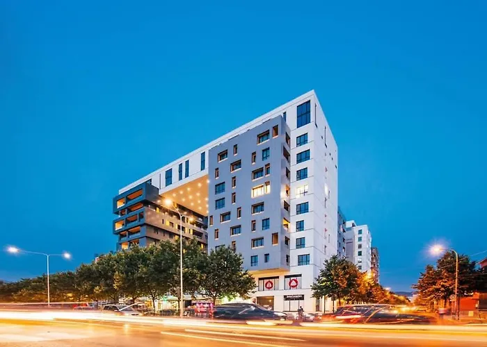 Square 21 Number 8 דירה טיראנה